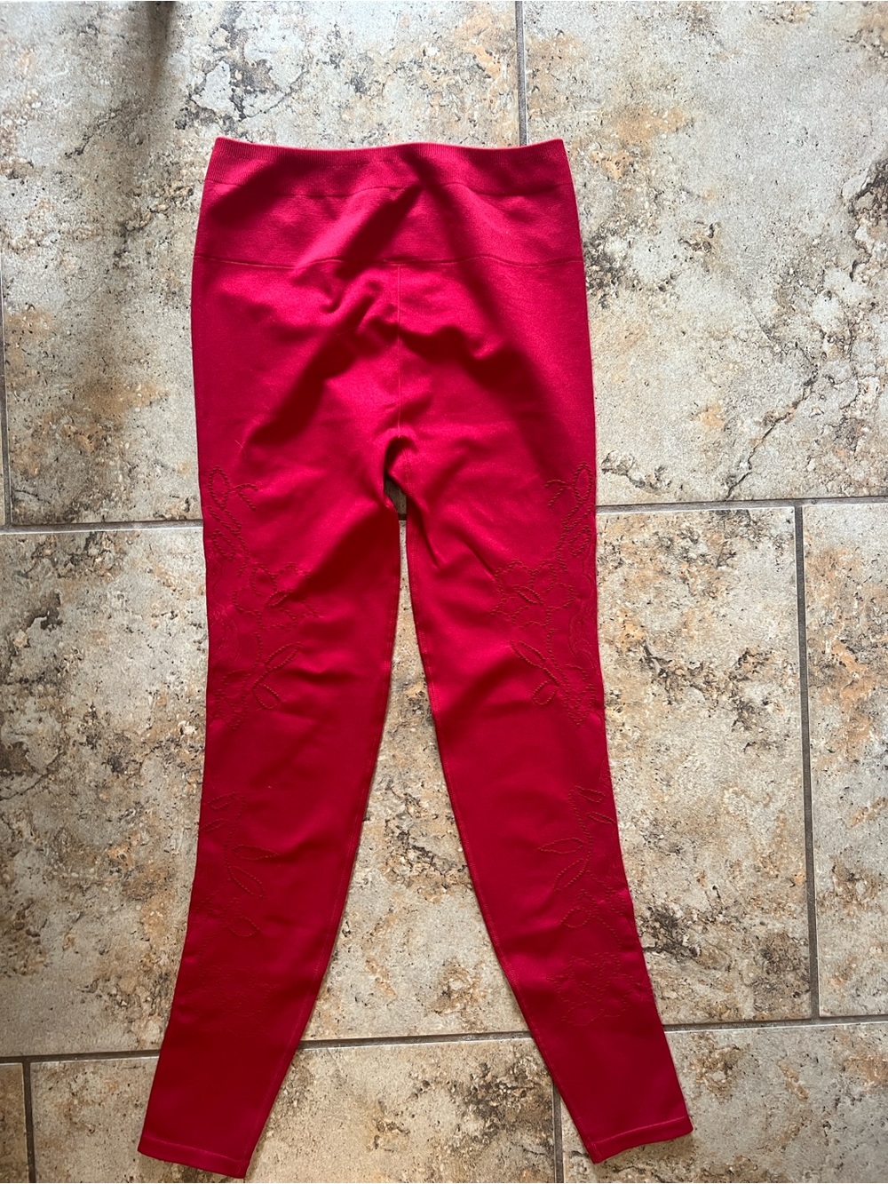 Fabletics Red Seamless Set - Picture 16 of 16
